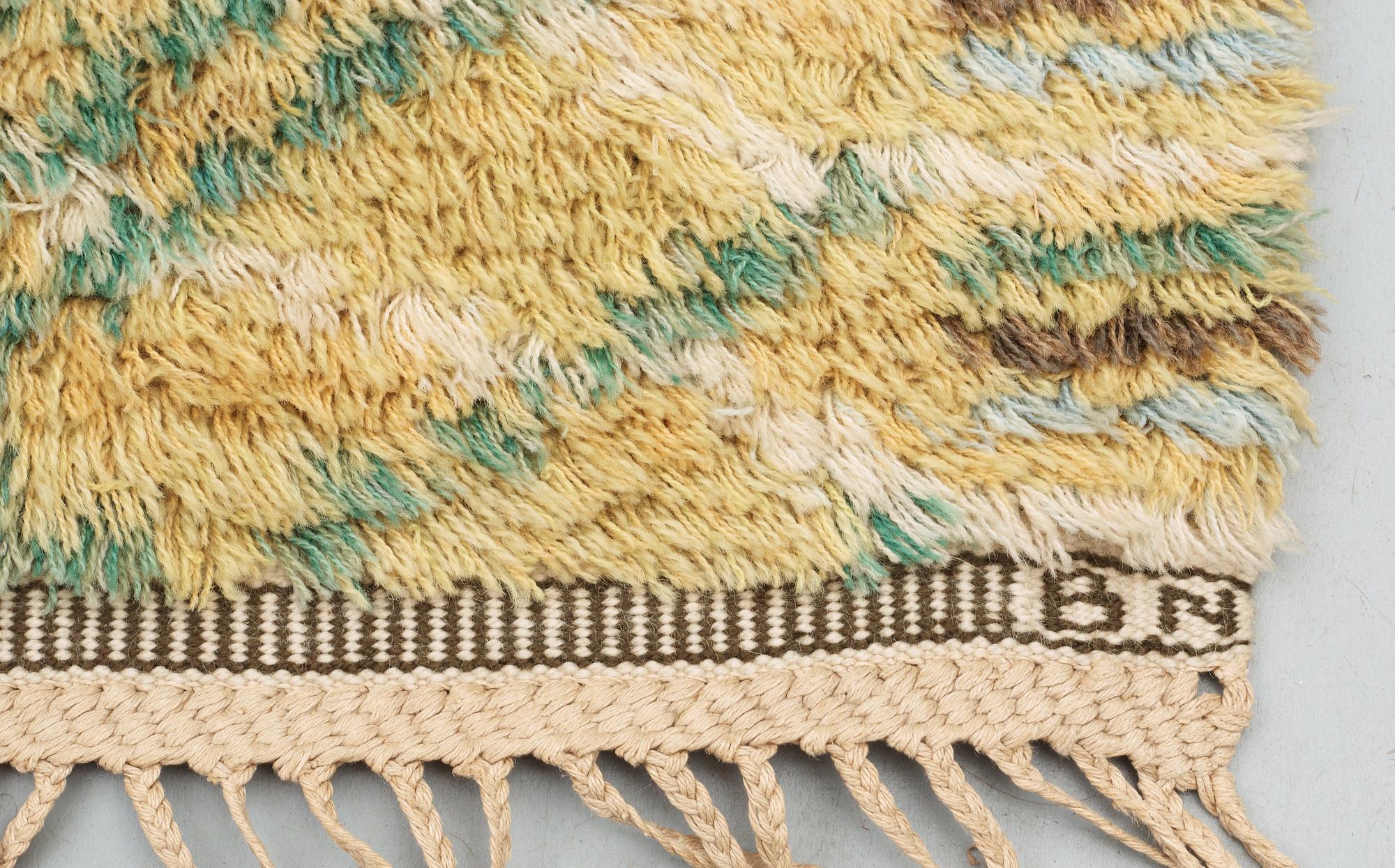 CARPET. "Marina, gul". Knotted pile (rya). 293 x 197 cm. Signed AB MMF BN.