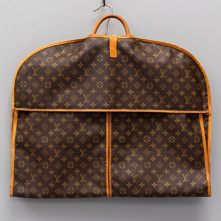 LOUIS VUITTON, "Garment Cover", resegarderob.