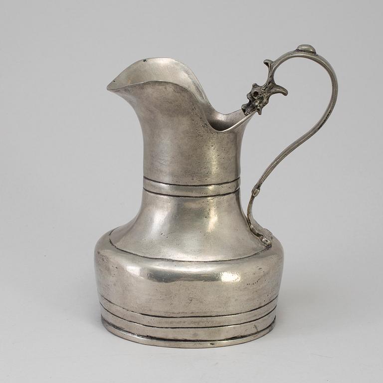 A Baroque style tinn jar, 1800-/1900s.