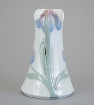 TILLBRINGARE, "Iris", Alf Wallander, Rörstrand, 1900-talets början.