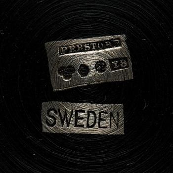 TALLRIKAR OCH COASTERS, 14 delar, isolit och silver, Perstorp.