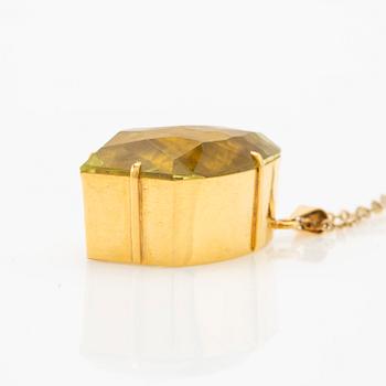 Pendant with citrine, 22k gold.