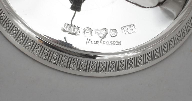 LJUSSTAKAR, ett par, silver, Ainar Axelsson,GAB, Stockholm, 1967.