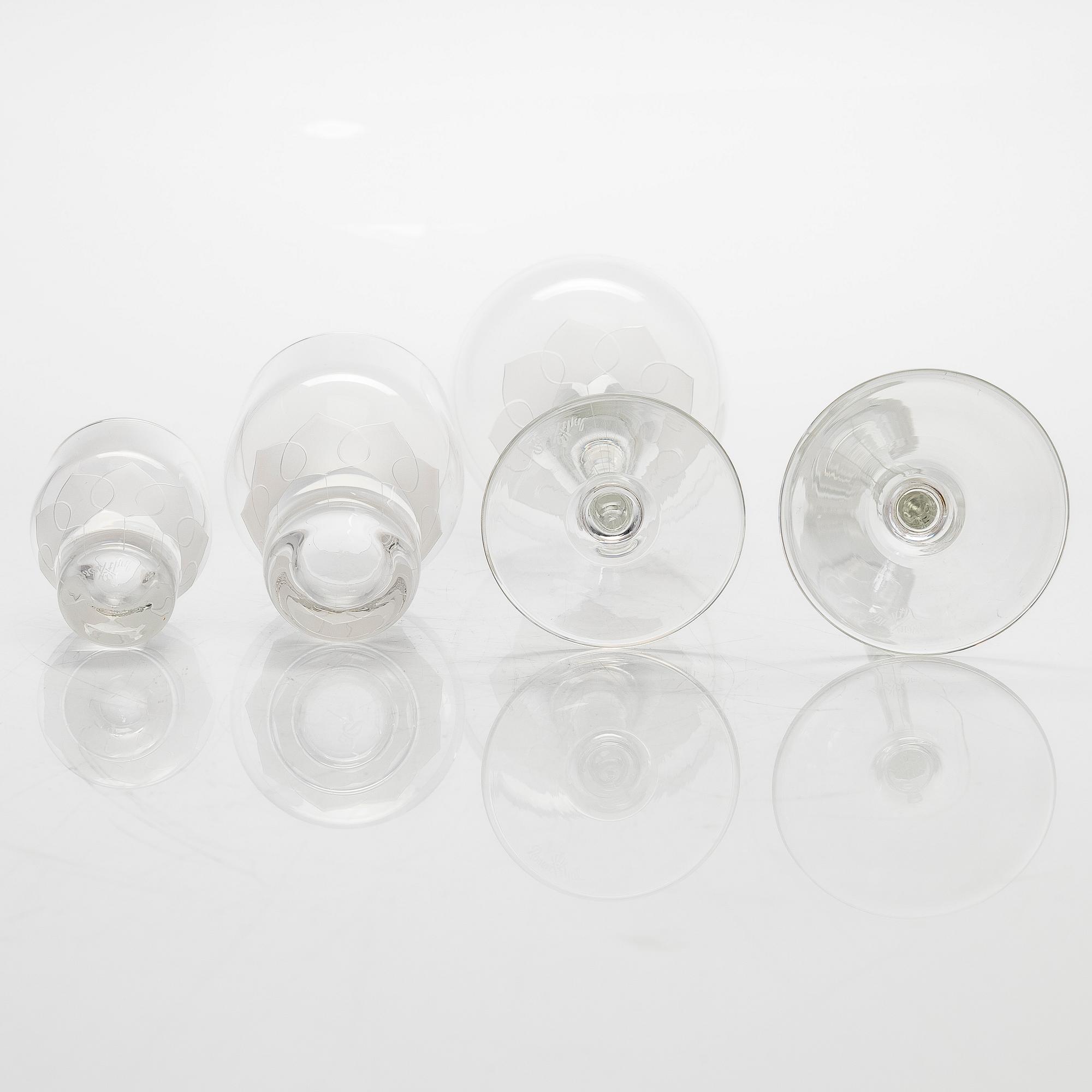 Richard Latham & Björn Wiinblad, glasservis, 40 delar, "Lotus", Rosenthal.