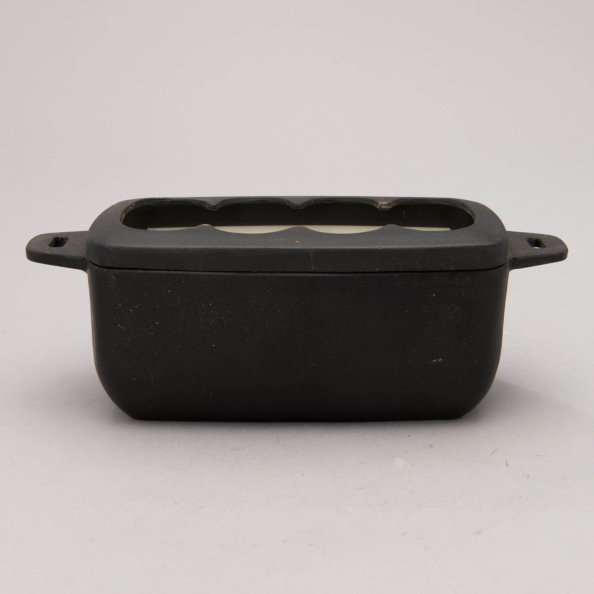 FONDUESET, emaljerat gjutjärn och trä, Digsmed, Danmark, 1900-talets senare hälft.