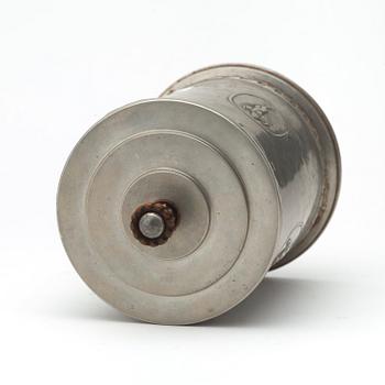 A Swedish Grace pewter box, Schreuder & Olsson, Stockholm 1929.
