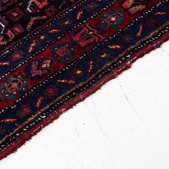 A semi-antique Bidjar carpet, c. 310 x 145 cm.