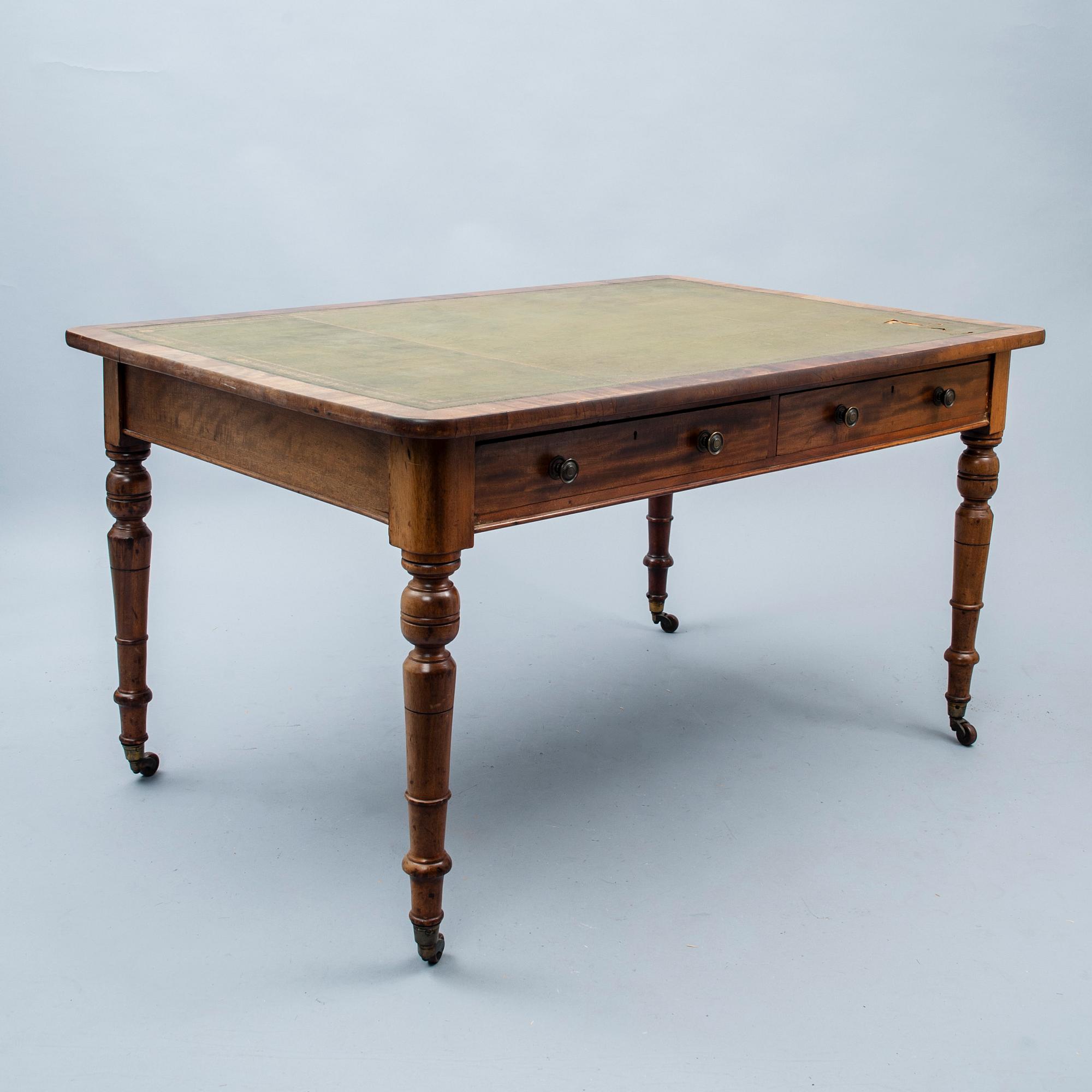 SKRIVBORD, England 1800-talets slut.