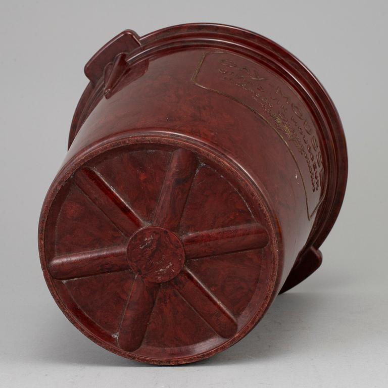 CHAMPAGNEKYLARE, bakelit, 1900-tal.