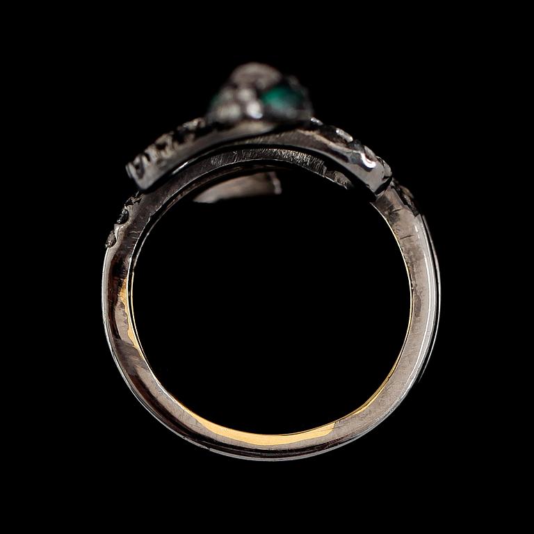 RING, 18K svärtat /rhodinerat guld, diamanter tot ca 1.37 ct.