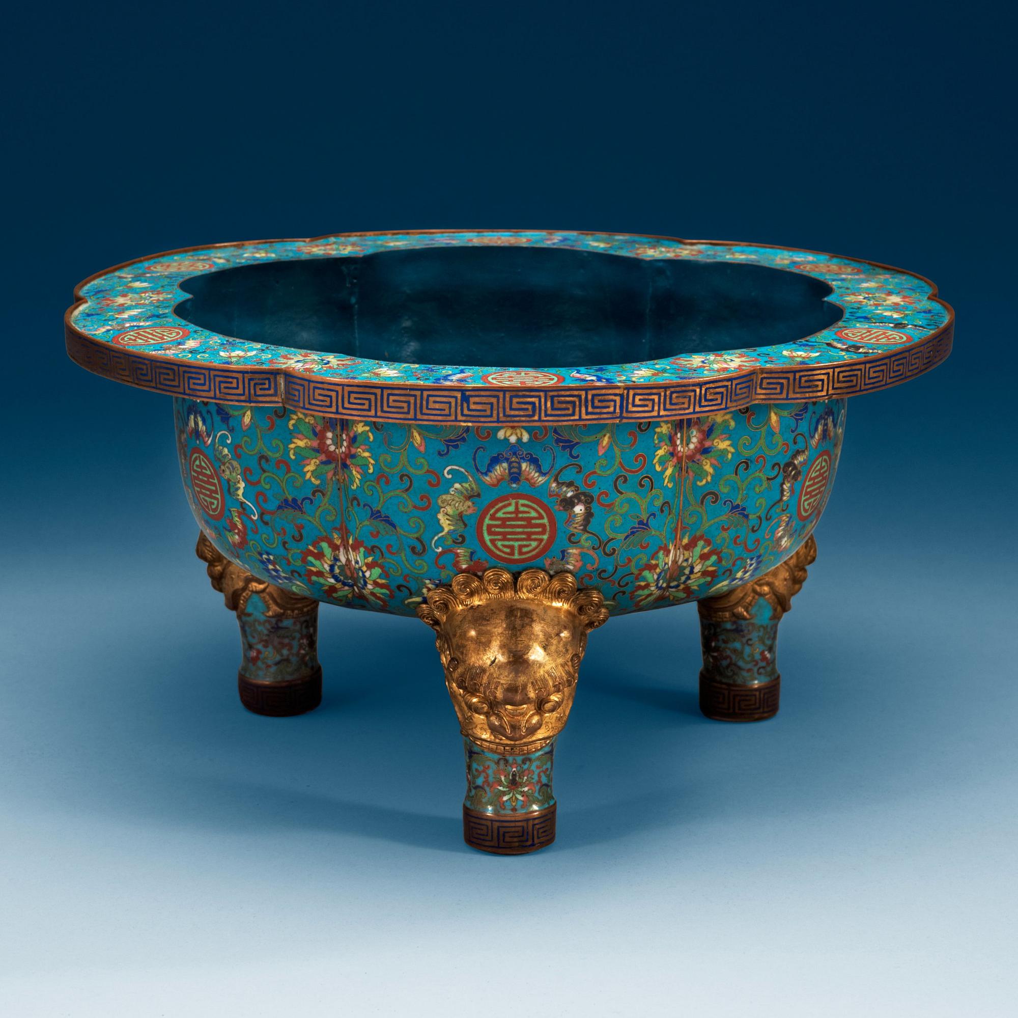 RÖKELSEKAR, cloisonné. Qing dynastin (1644-1912).