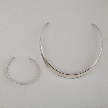 HALSBAND SAMT ARMBAND, sterlingsilver, Alton, 1975/76. Vikt ca 58 g.