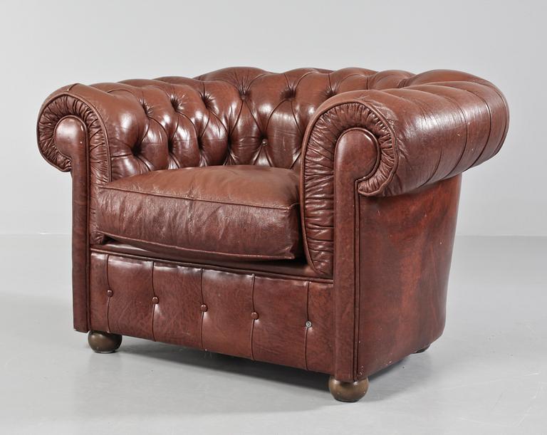 SOFFA SAMT FÅTÖLJ, Chesterfield-modell, 1900-talets andra hälft.