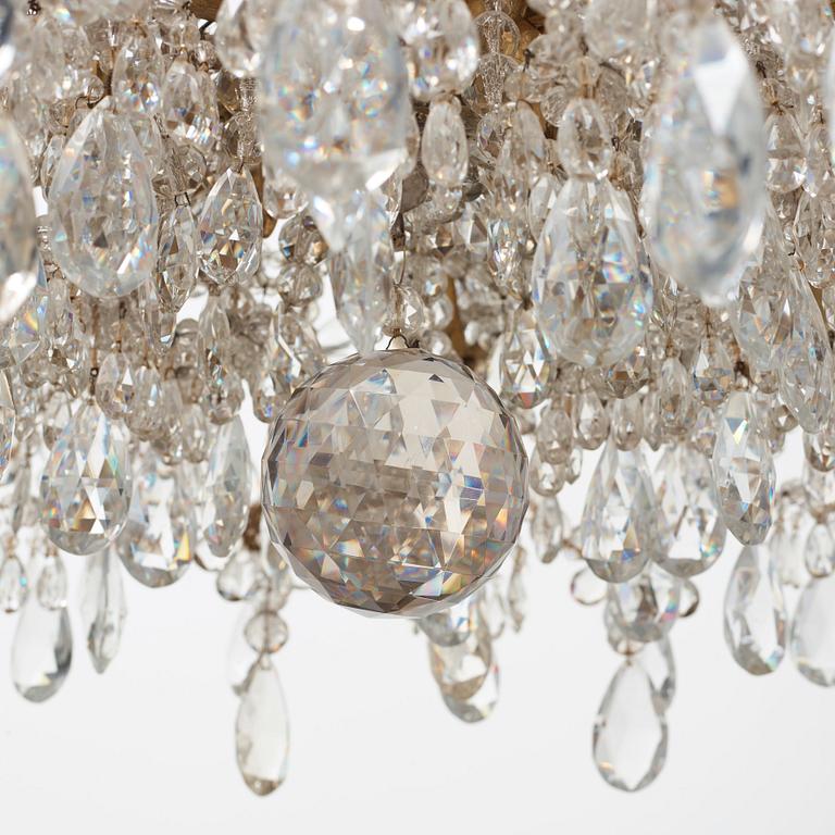 A Baroque-style 19th century twelve-light chandelier.