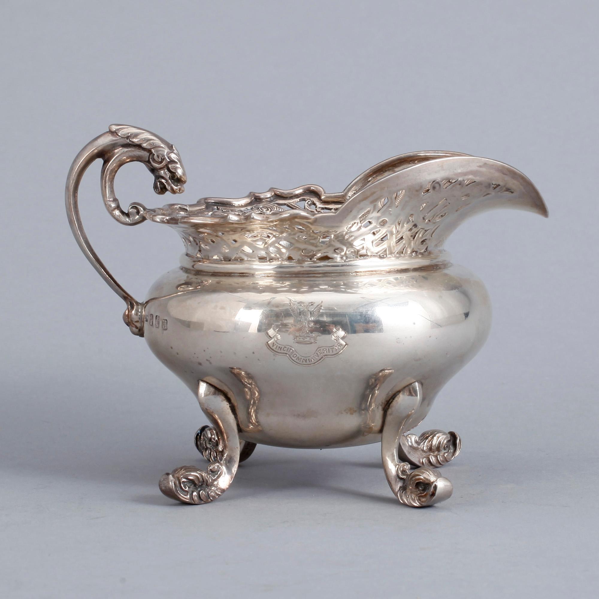 GRÄDDKANNA, silver, Dublin, Irland, omkr år 1900. Vikt ca 278 gram.