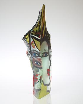 An Ulrica Hydman-Vallien glass object, Kosta Boda 1990.