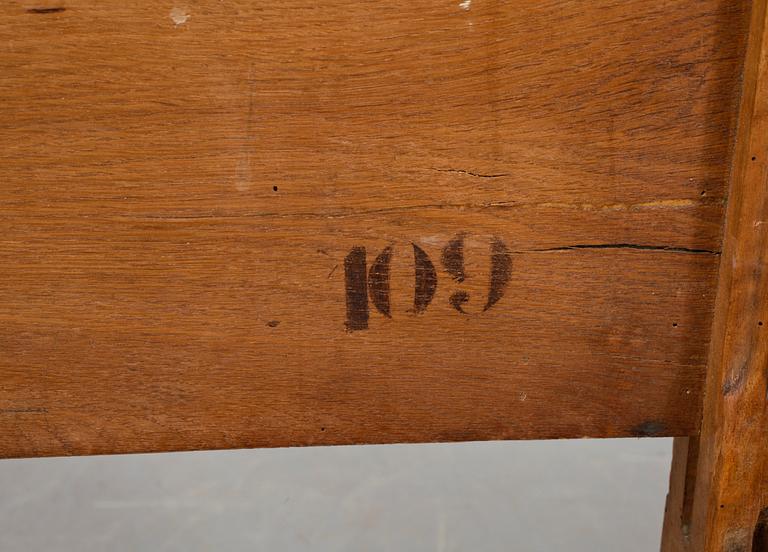 SÄNGGAVEL, 4 delar, nyrokoko, 1800-talets sista kvartal.