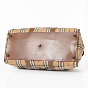 Burberry, weekend bag.
