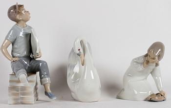 FIGURINER, 3 st, porslin, Nao samt Lladro.