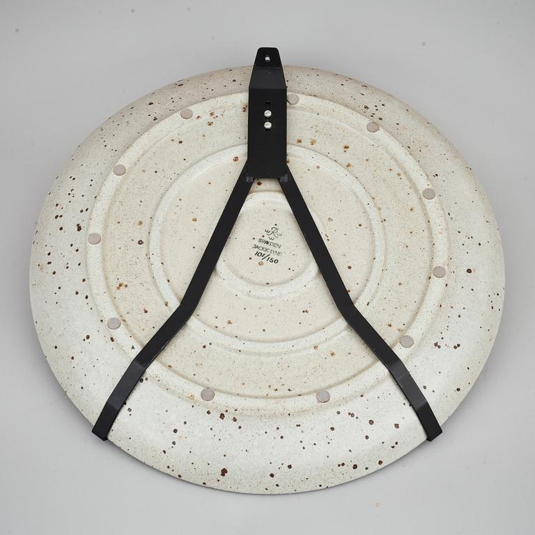 FAT, stengods, Jackie Lynd, Rörstrand, numrerad 101/150.