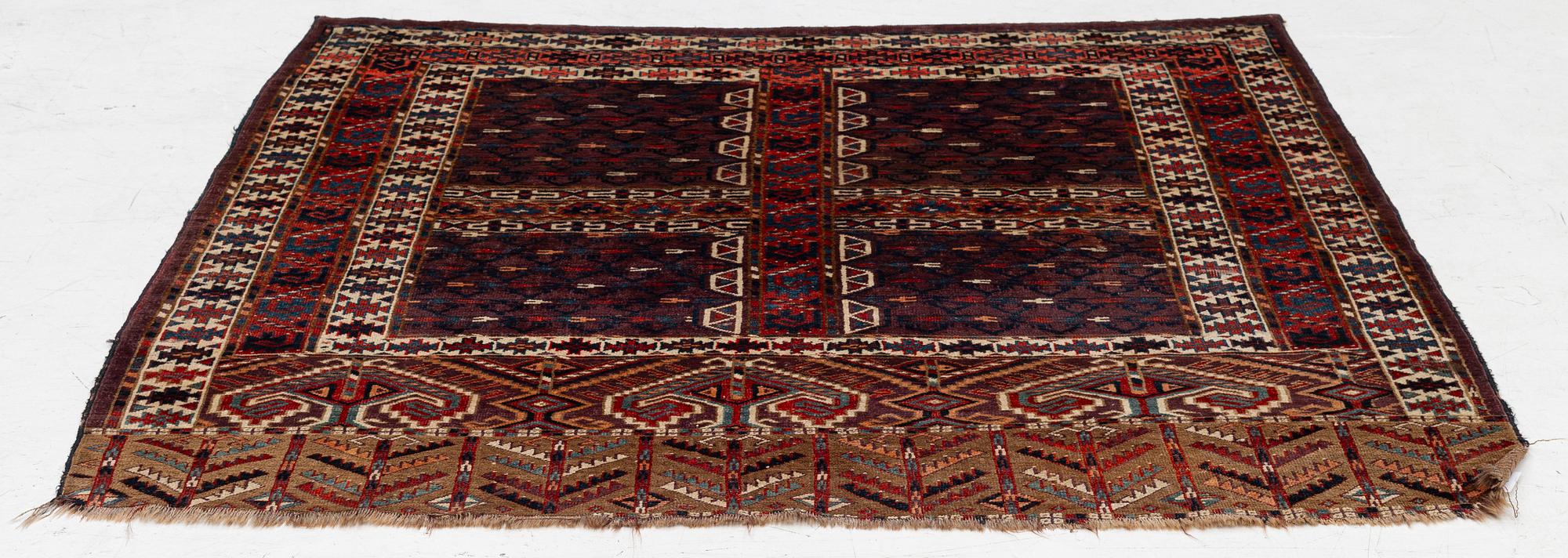 A Yomut Ensi, West Turkmenistan, late 19th century. ca 148 x 156 cm.