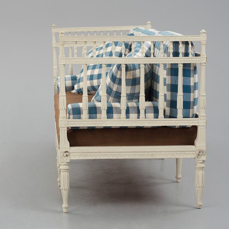 A late Gustavian sofa by Johan Erik Höglander (master 1777-1813), late 18th century.