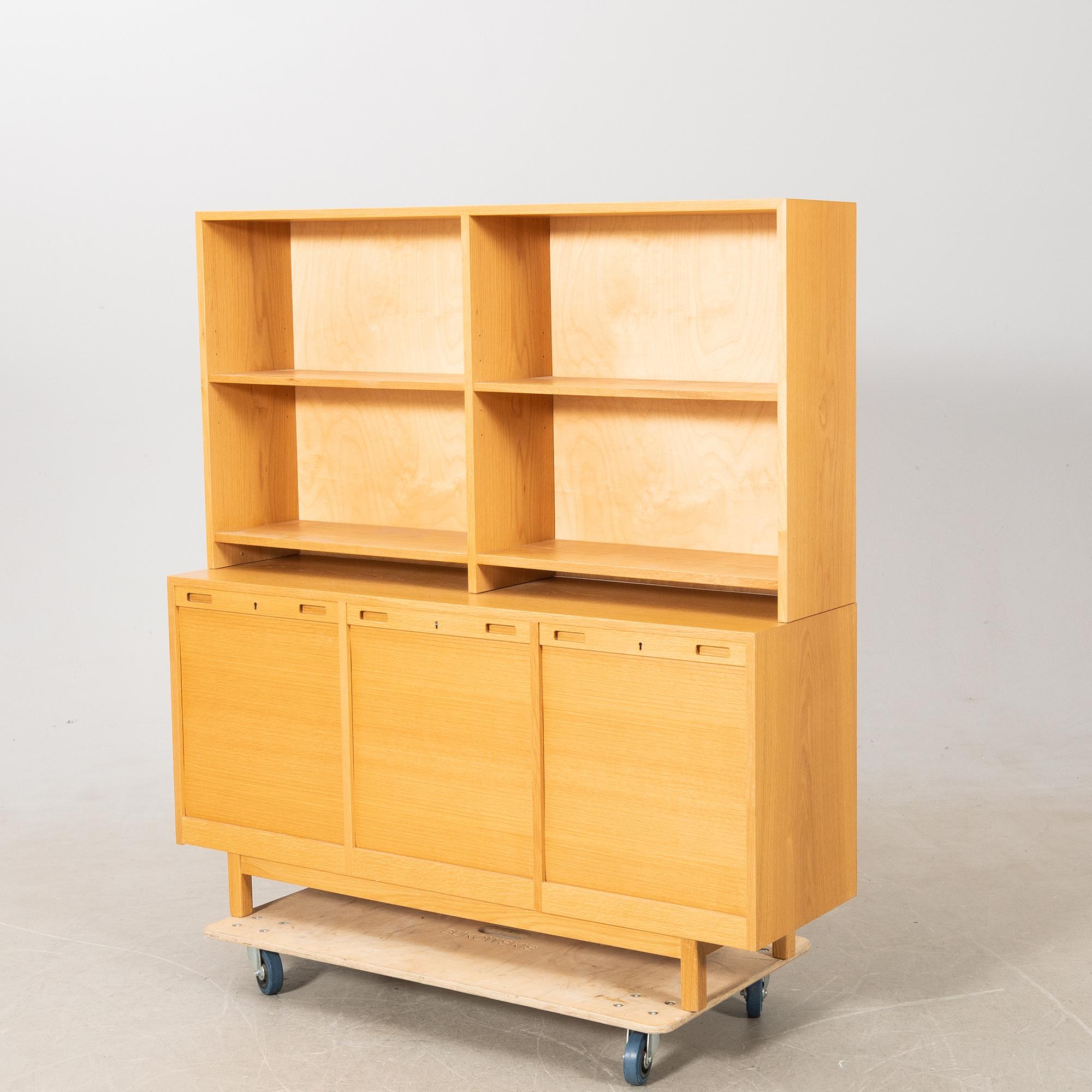 Bookcase/Cabinet, second half of the 20th century.