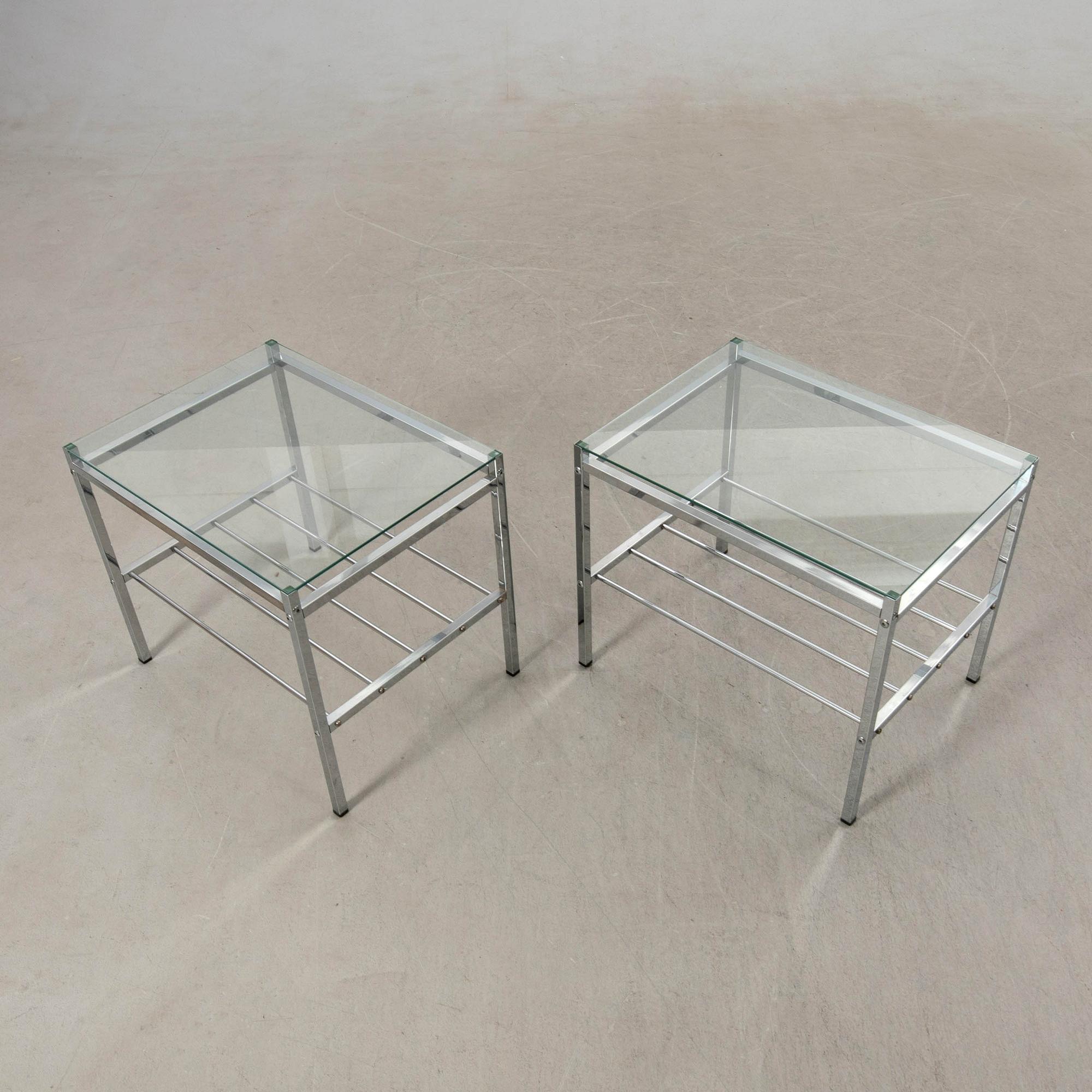 Side table 1 pair late 20th century/early 21st century.