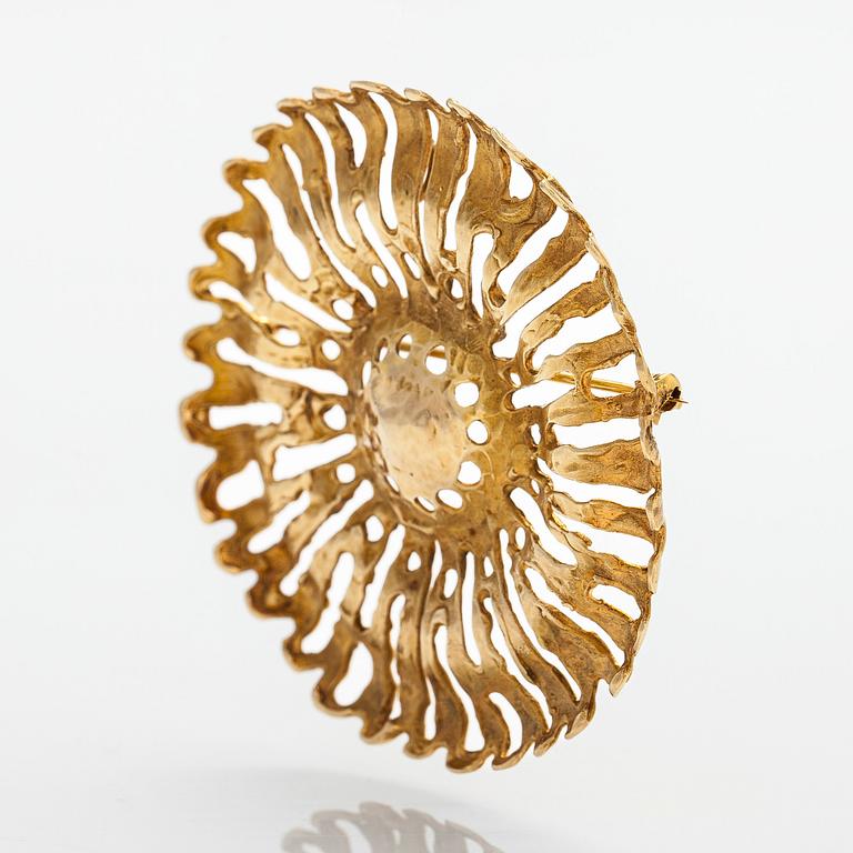 Reino Saastamoinen, a 14K gold pendant/brooch, Helsinki 1969.