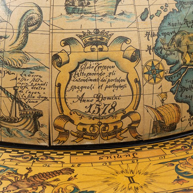 Barskåp, i form av jordglob, 1900-talets slut.