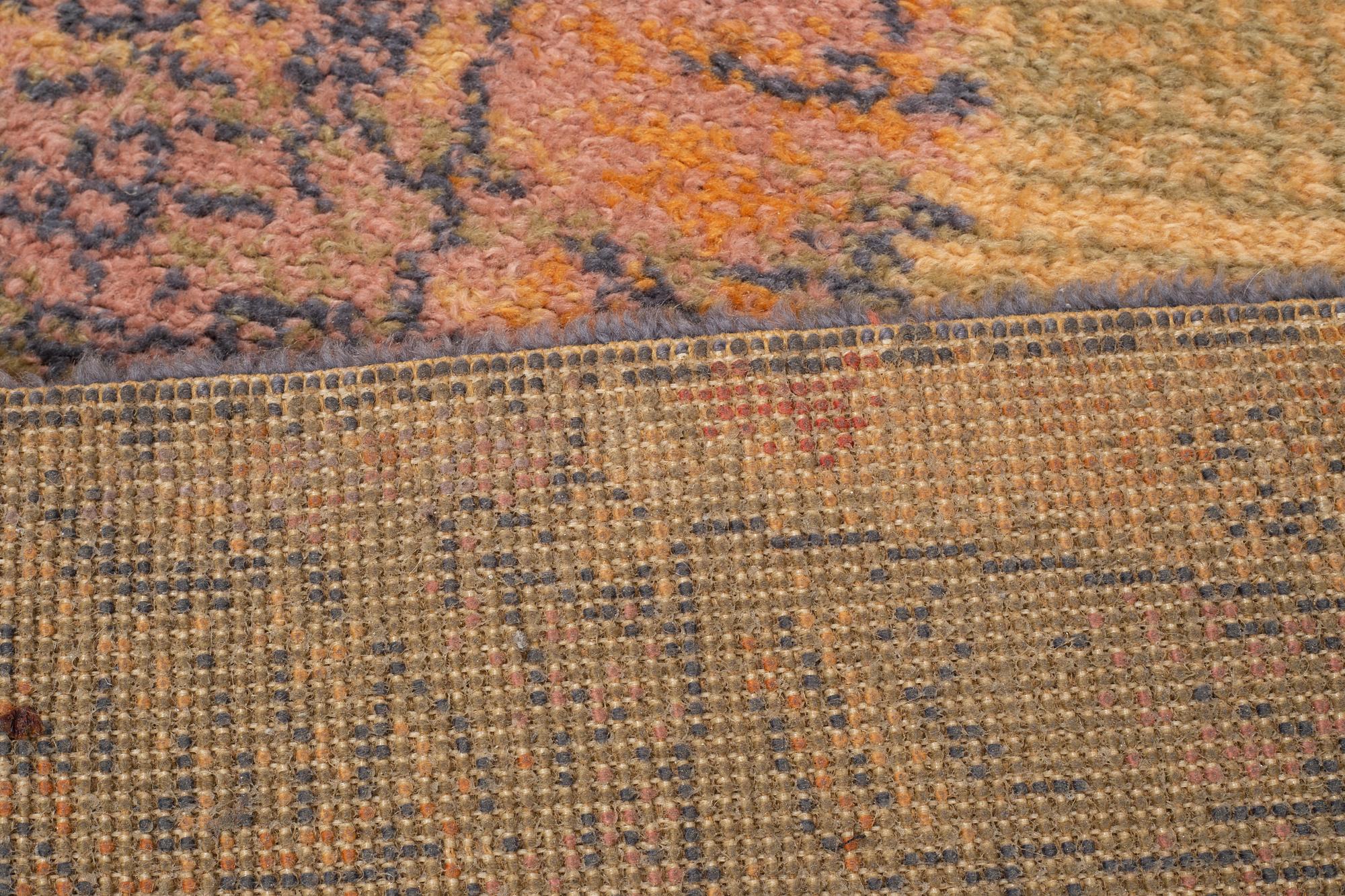 Paul Klee matta, ”Florentinisches villenviertel”. Maskingjord flossa. 205 x 139 cm. Efter ett konstverk från 1926.