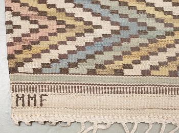 CARPET. "Vit botten". Flat weave. 482 x 301 cm. Signed MMF.