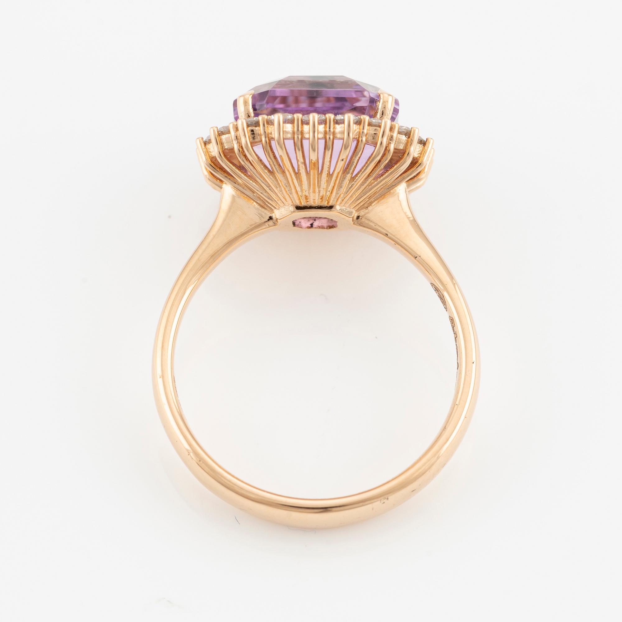 Ring, cocktail ring with kunzite and brilliant-cut diamonds.