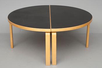 BORD, 2 halvmånformade delar, Alvar Aalto, Artek, modellen formgiven 1935.