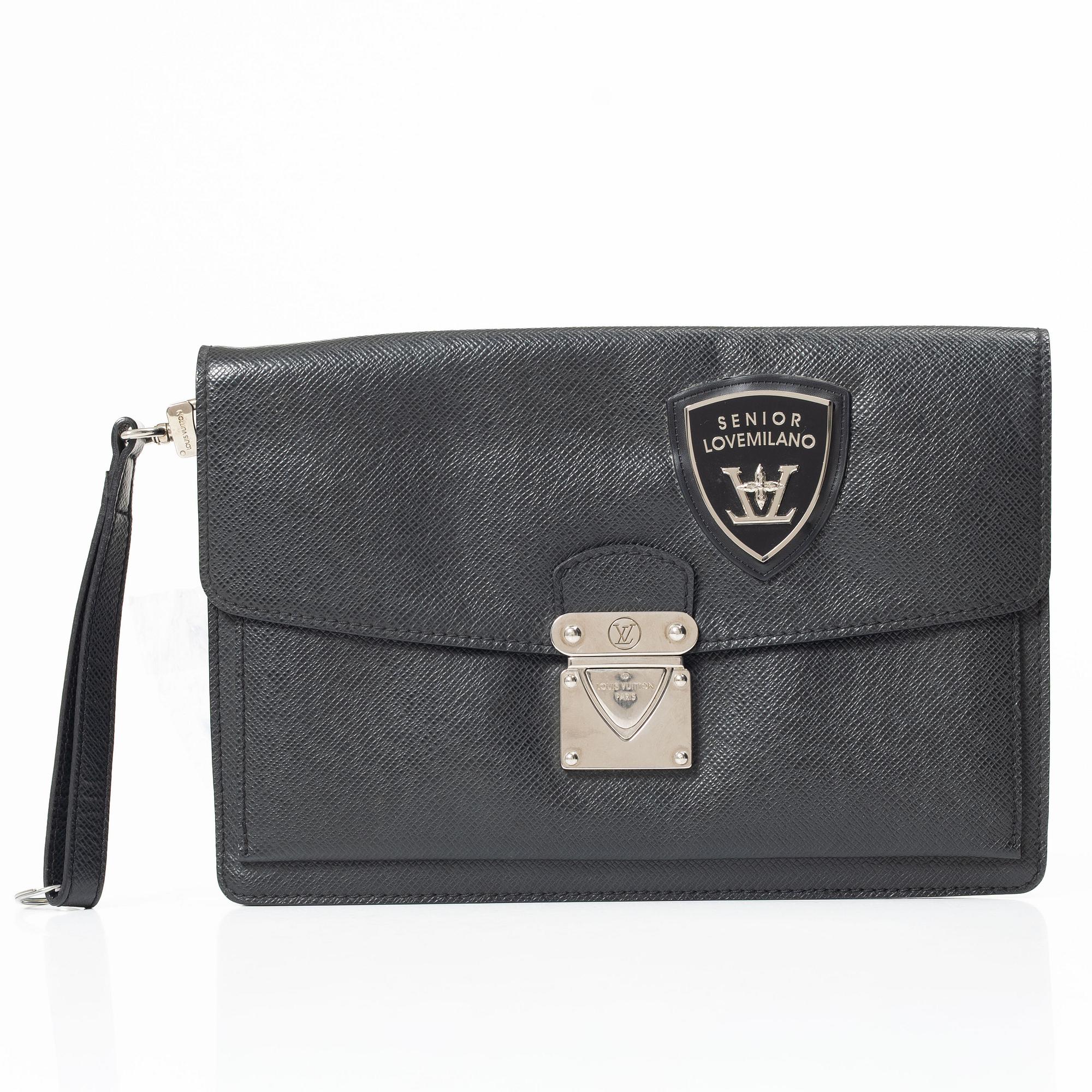 Louis Vuitton, A pochette, 2010.