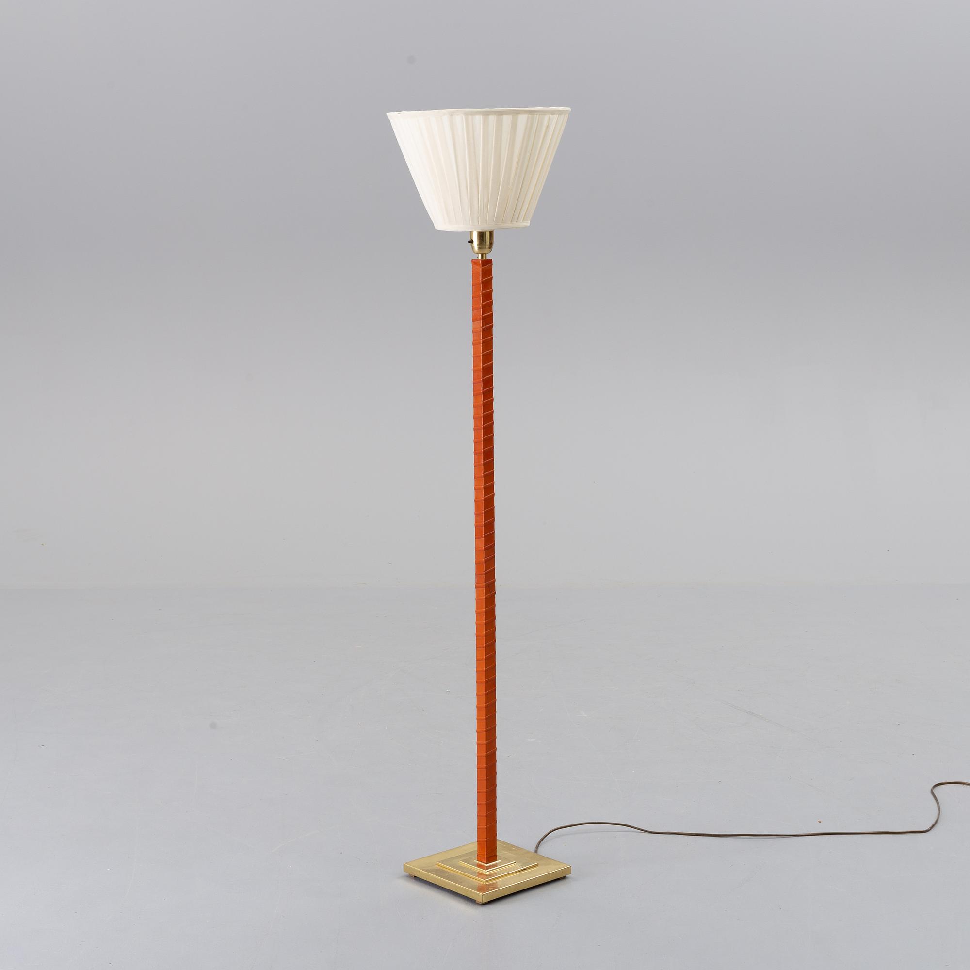 GOLVLAMPA, 1900-talets andra hälft.