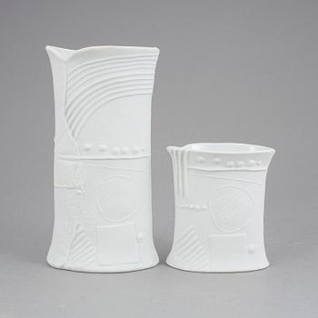 VASER, 2 st, stengods, "Terra" Bertil Vallien. Rörstrand.