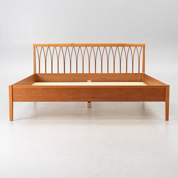 Carl Malmsten, Bed frame, 'Guldheden', Åfors Möbelfabrik, latter half of the 20th century.