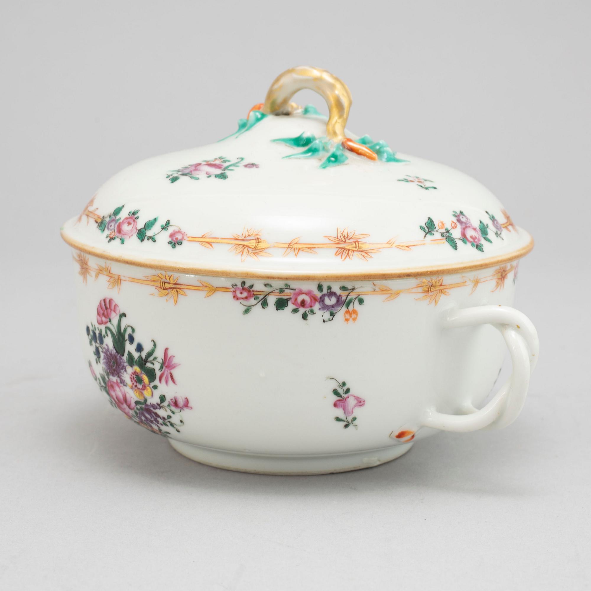 Equelle med lock, kompaniporslin. Qingdynastin, Qianlong (1736-95).