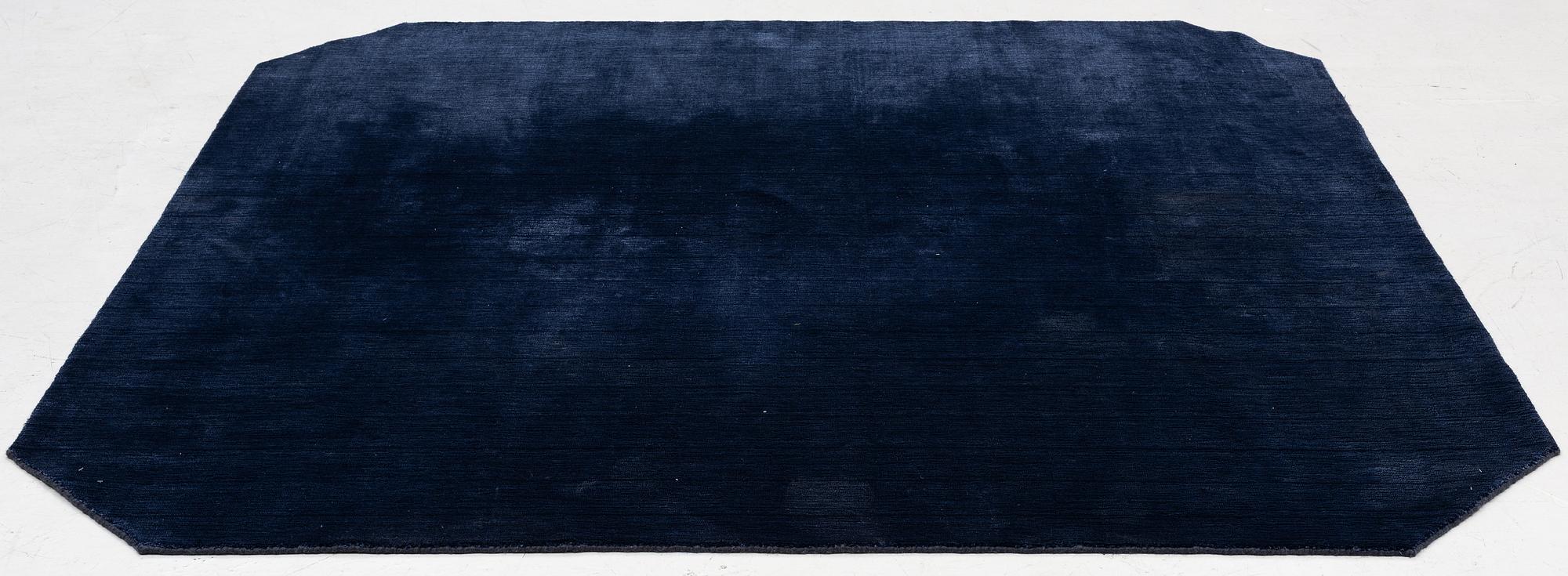 A carpet, 'All the way to Paris', The Moor, 245 x 245 cm.