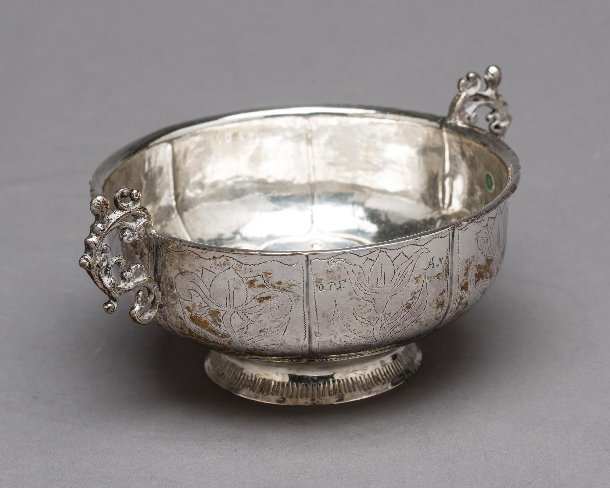 A Swedish 18th century silver brandy-bowl, mark of Anders Menell, Kalmar 1771.