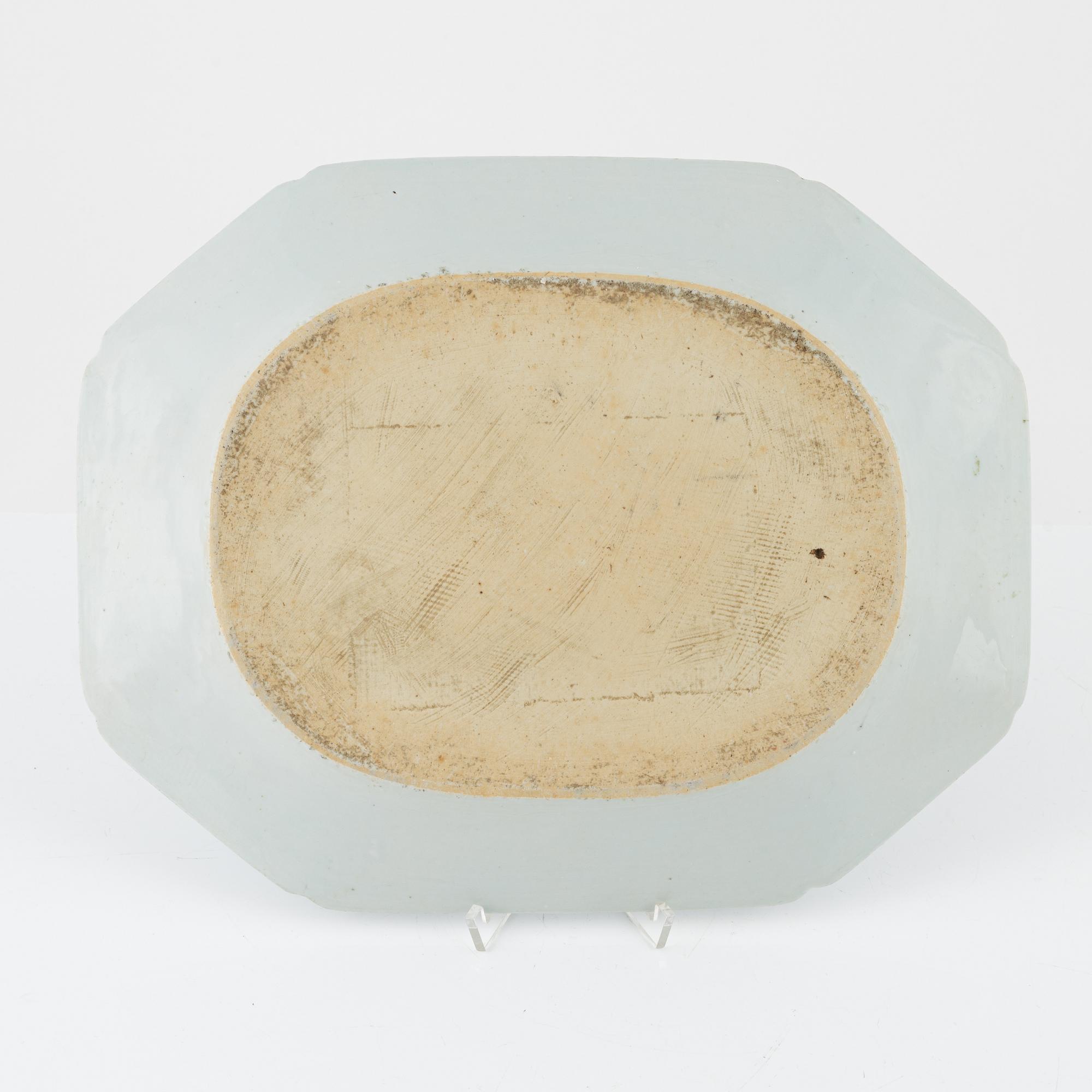 Stekfat, kompaniporslin. Qingdynastin, 1700-tal.