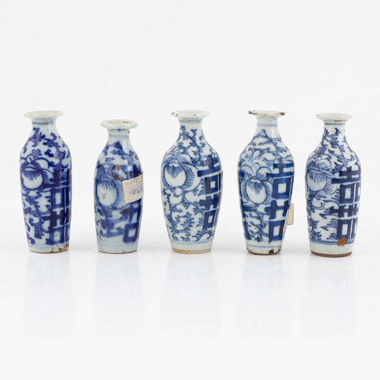 A group of eleven Chinese miniature porcelain vases, late Qing dynasty/around 1900.