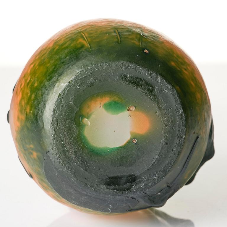 Daum Frères, an Art Nouveau soufflé glass vase, "Coloquinte en fleurs", Nancy, France, ca 1906-1907.