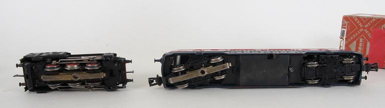 LOK, 2 st, Märklin med originalkartong.