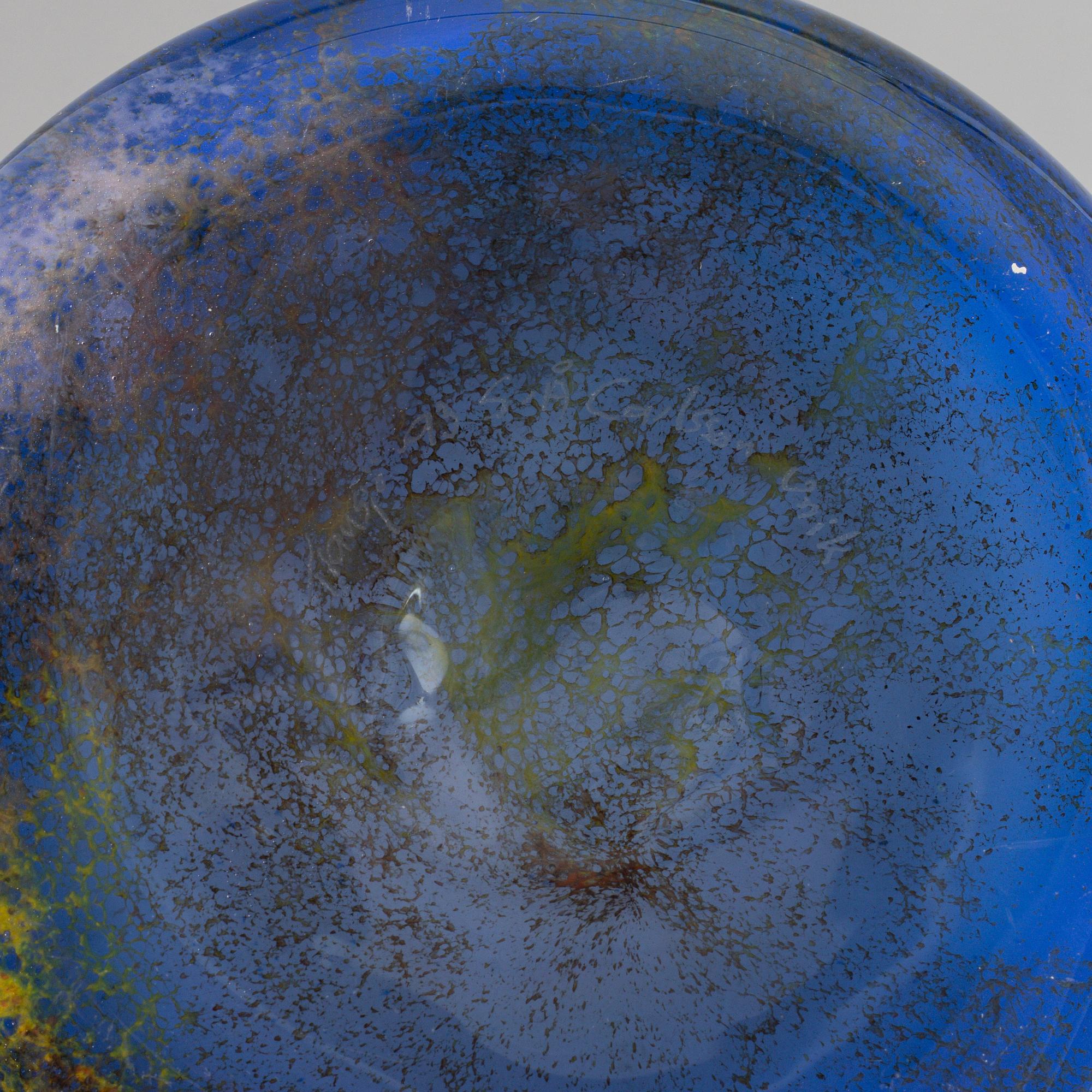 Sven-Åke Carlsson, a unique glass vase, signed.
