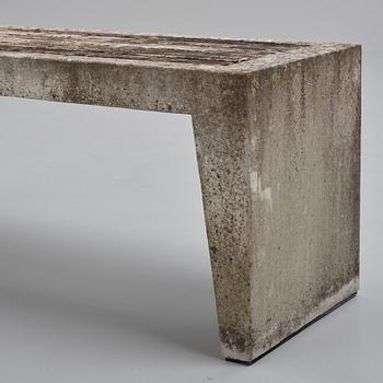 Stina Lindholm, a contemporary bench, 'Pilgårds', Skulpturfabriken.