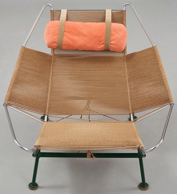 Hans J. Wegner, a 'Flag Halyard' easy chair, Getama, Denmark.