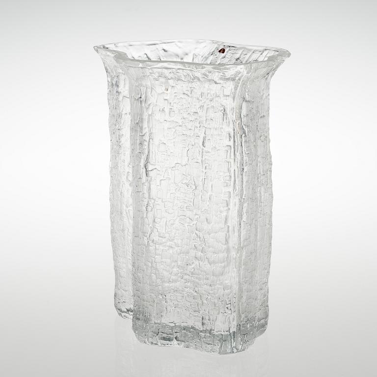 A TIMO SARPANEVA GLASS VASE, Finlandia-series, signed Timo Sarpaneva -3359.