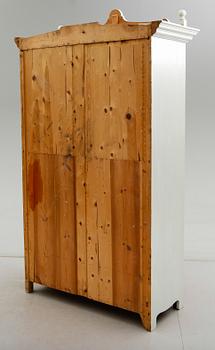 KLÄDSKÅP, omkring år 1900.